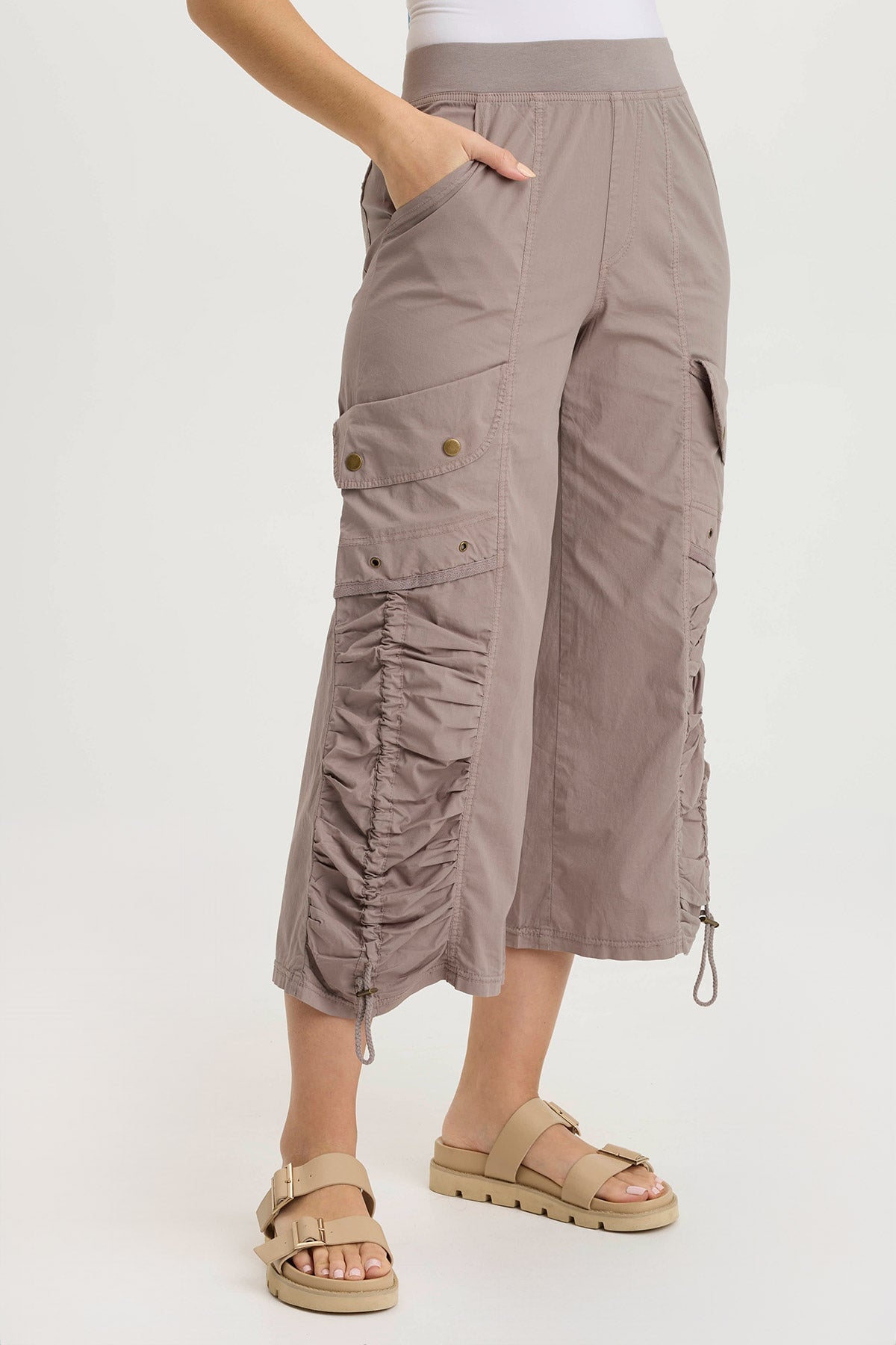 XCVI Muldoon Poplin Ruched Wide-Leg Crop Pant 